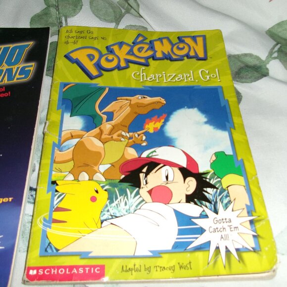 Vintage Pokemon Books Set of 2 - Picture 2 of 8